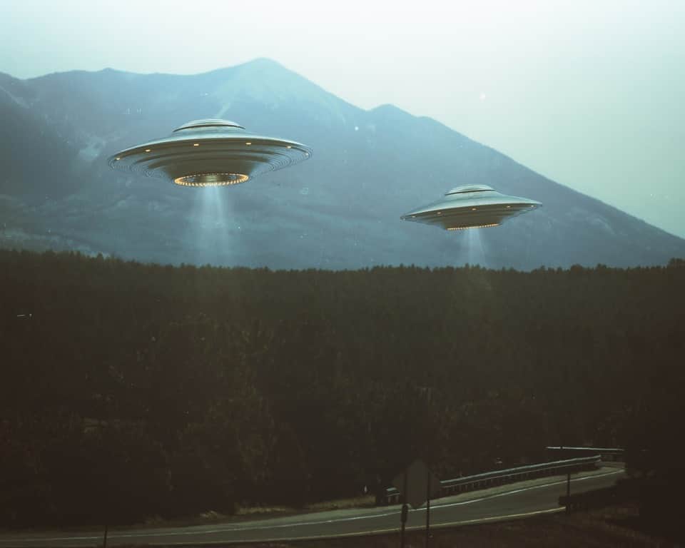 Fototapeta UFO nad Drogą